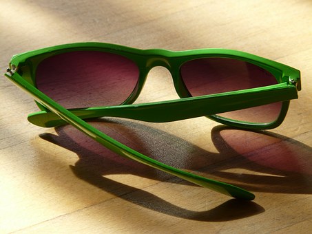 Sonnenbrille grün